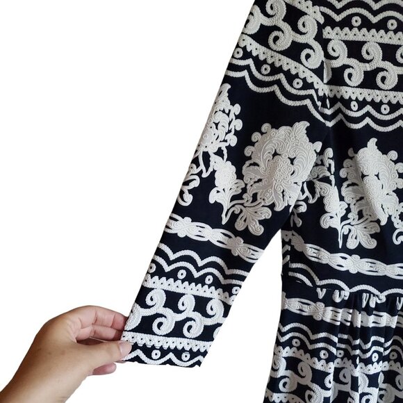 Trulli Large Back Keyhole Dress Navy and White - Picture 7 of 15